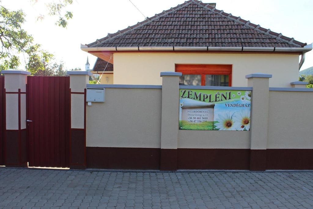 Zempleni Vendeghaz Hotel Erdobenye Exterior photo